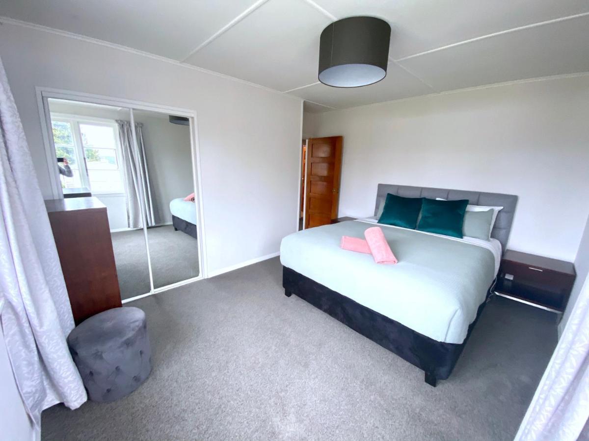 The Kiwi Bach Villa Lake Tekapo Exterior photo