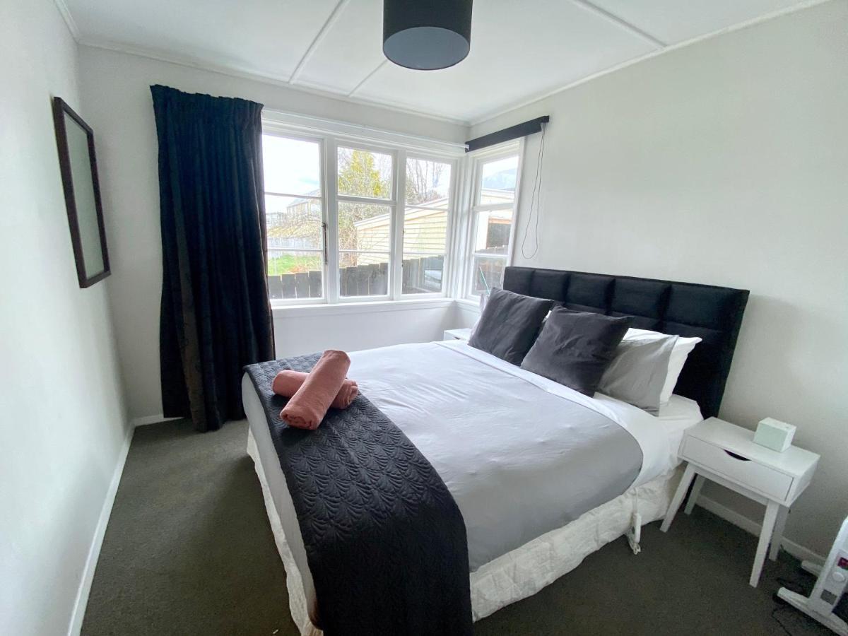 The Kiwi Bach Villa Lake Tekapo Exterior photo